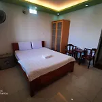 Khach San Nhu Y