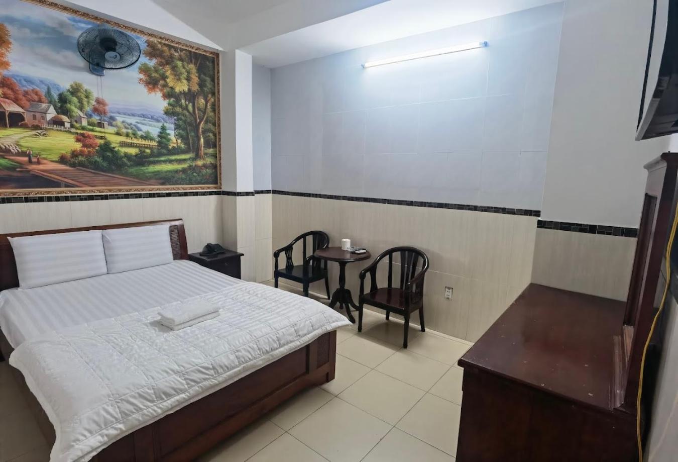 Hotel Khach San Nhu Y