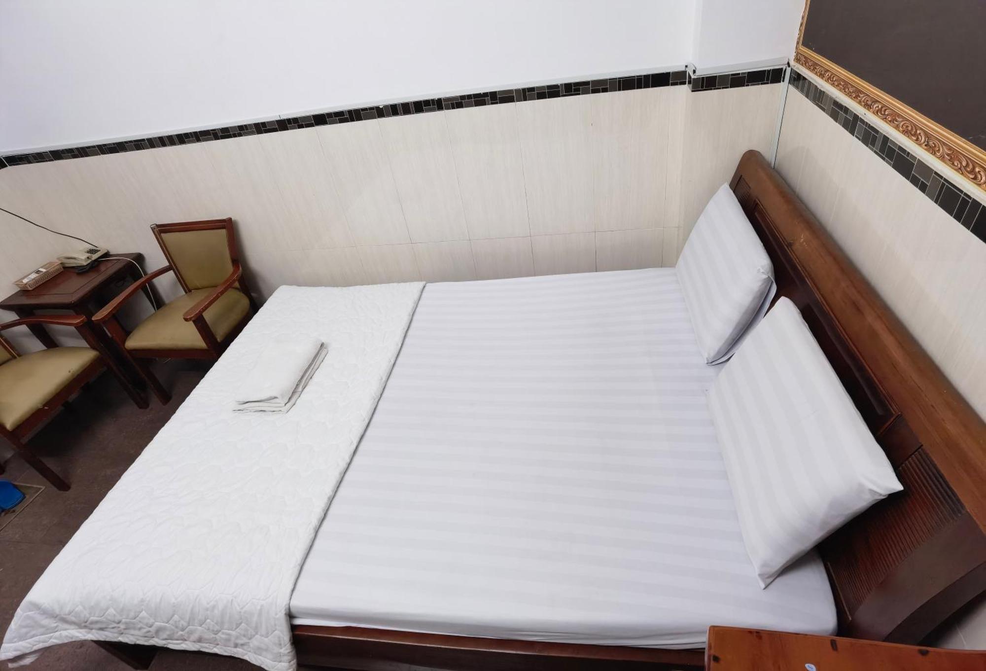 Hotel Khach San Nhu Y